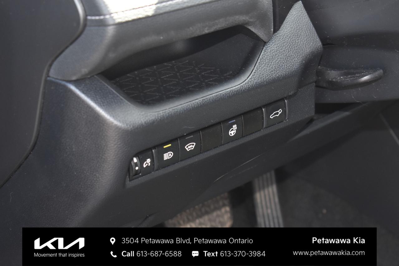 2023 Toyota RAV4 XLE 4dr All-wheel Drive Photo