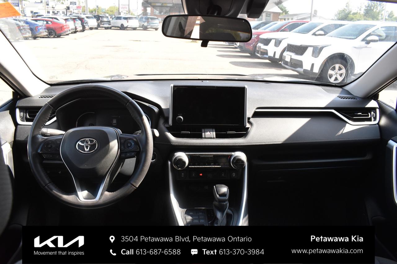 2023 Toyota RAV4 XLE 4dr All-wheel Drive Photo