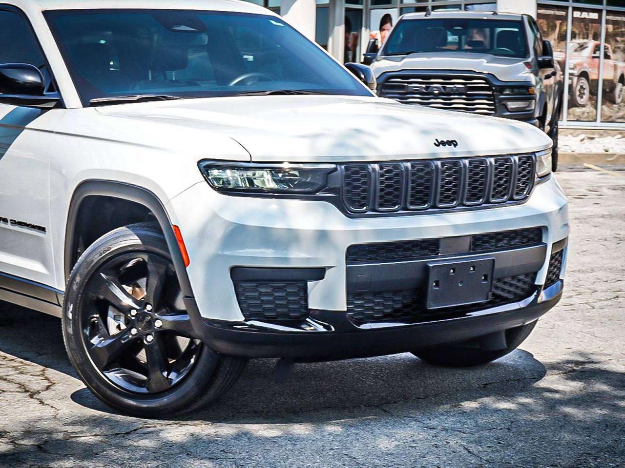 2022 Jeep Grand Cherokee  Photo