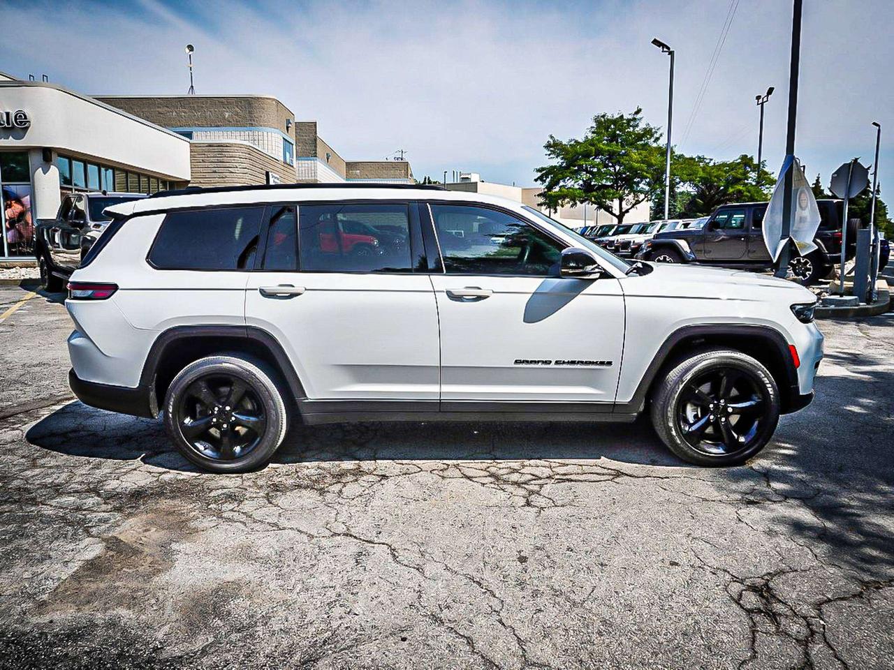 2022 Jeep Grand Cherokee  Photo