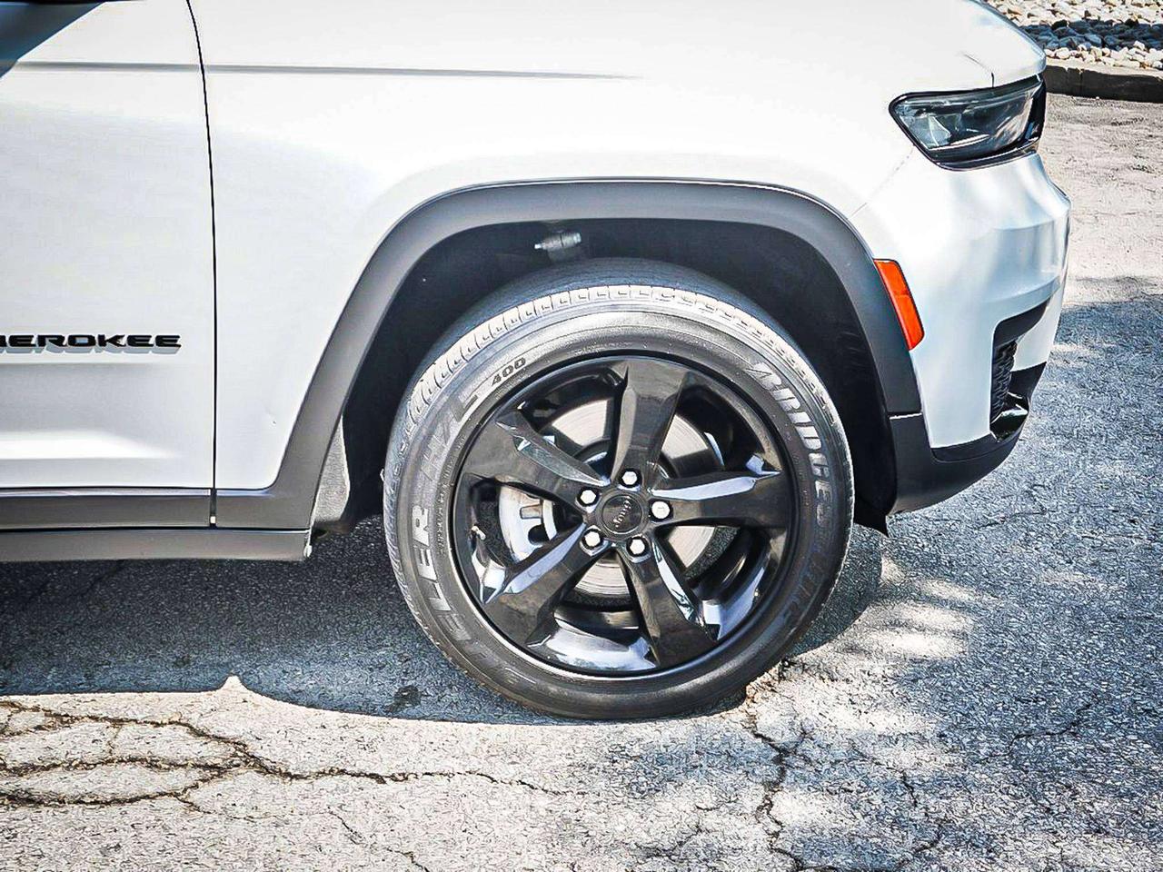 2022 Jeep Grand Cherokee  Photo