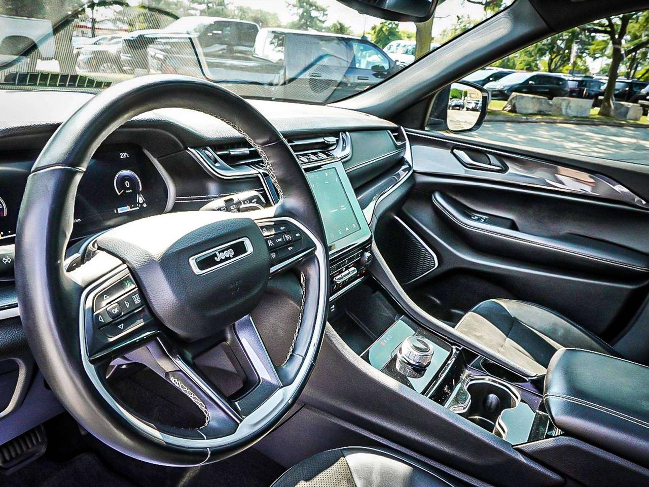 2022 Jeep Grand Cherokee  Photo
