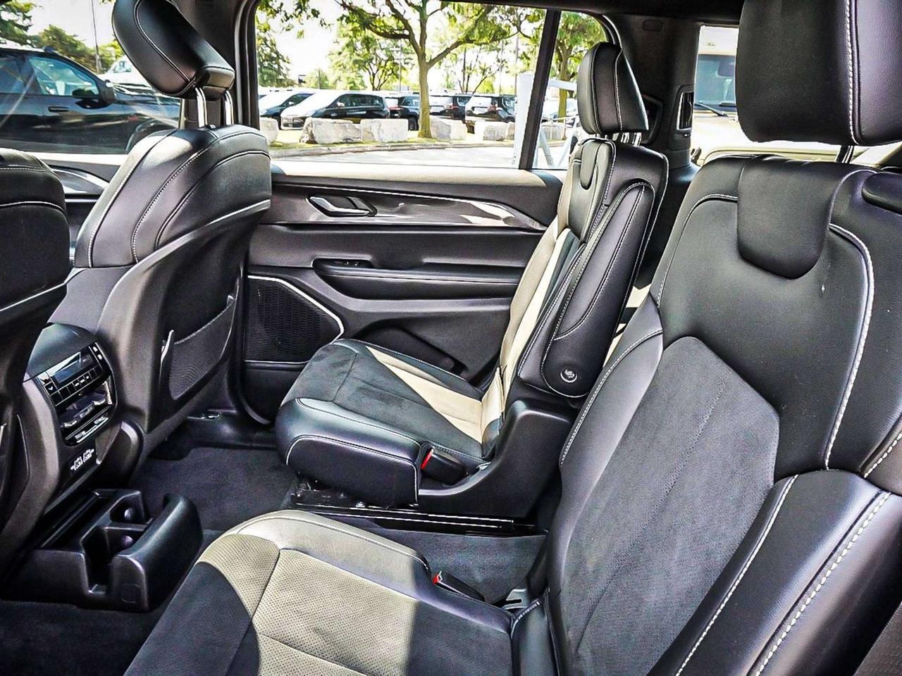 2022 Jeep Grand Cherokee  Photo