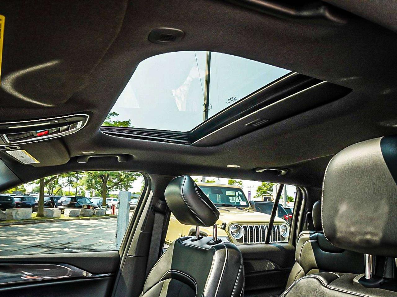 2022 Jeep Grand Cherokee  Photo
