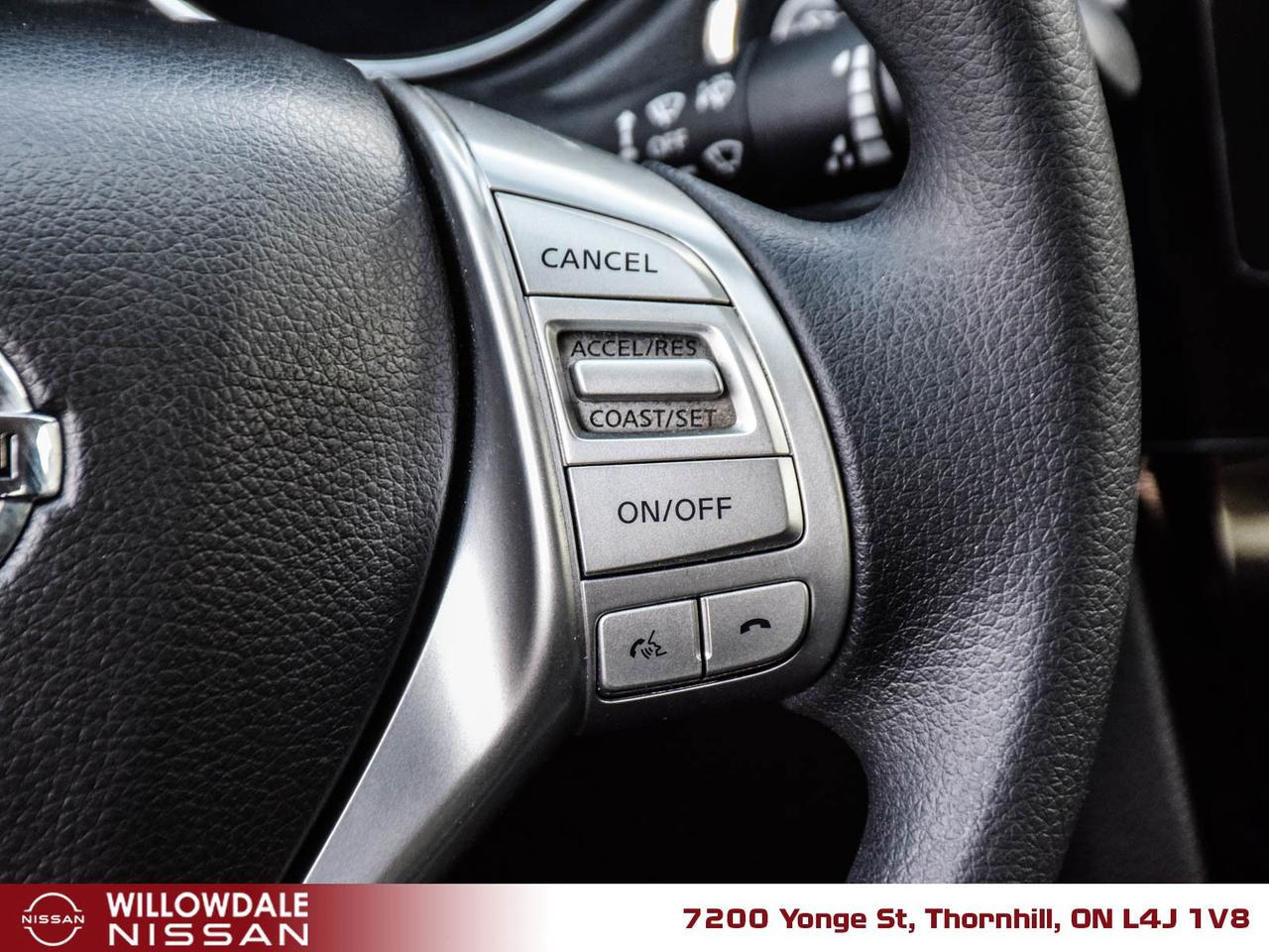2016 Nissan Rogue SV (CVT) 4dr Front-Wheel Drive Photo