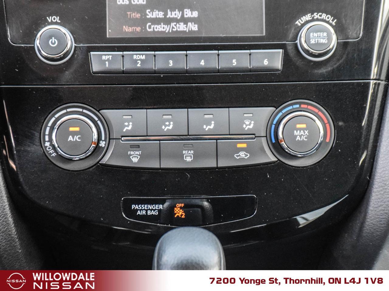 2016 Nissan Rogue SV (CVT) 4dr Front-Wheel Drive Photo