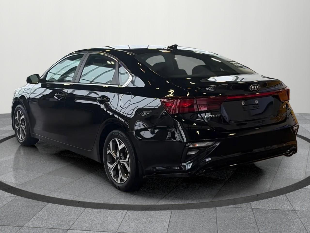 2020 Kia Forte EX 4dr Sedan Photo3