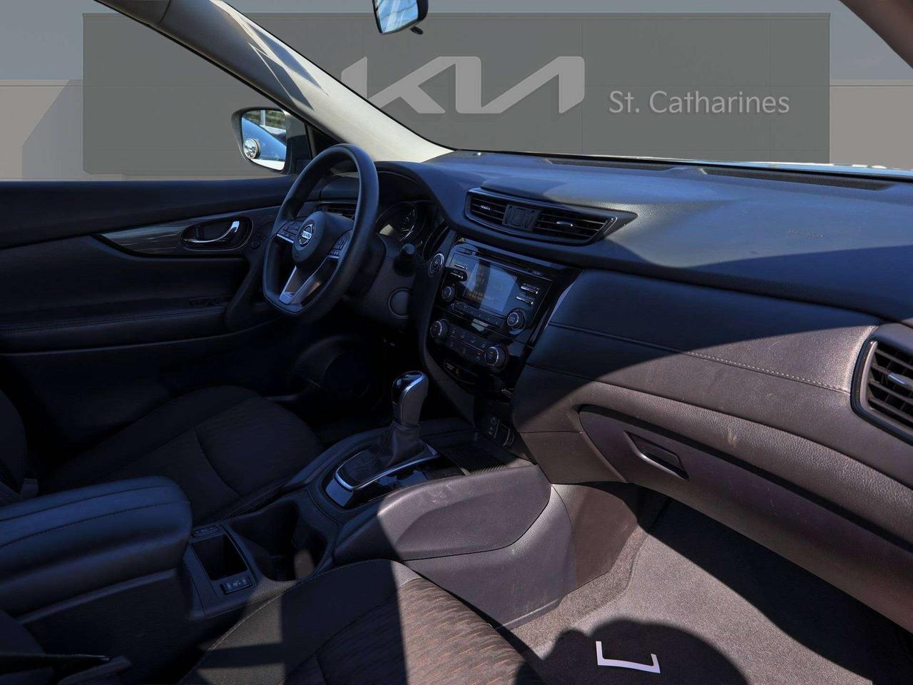 2017 Nissan Rogue SV   Heated Seat   Power Seat   Backup Cam Photo