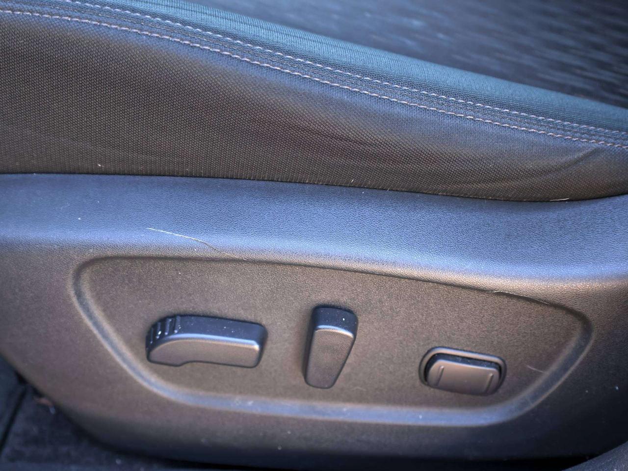 2017 Nissan Rogue SV   Heated Seat   Power Seat   Backup Cam Photo