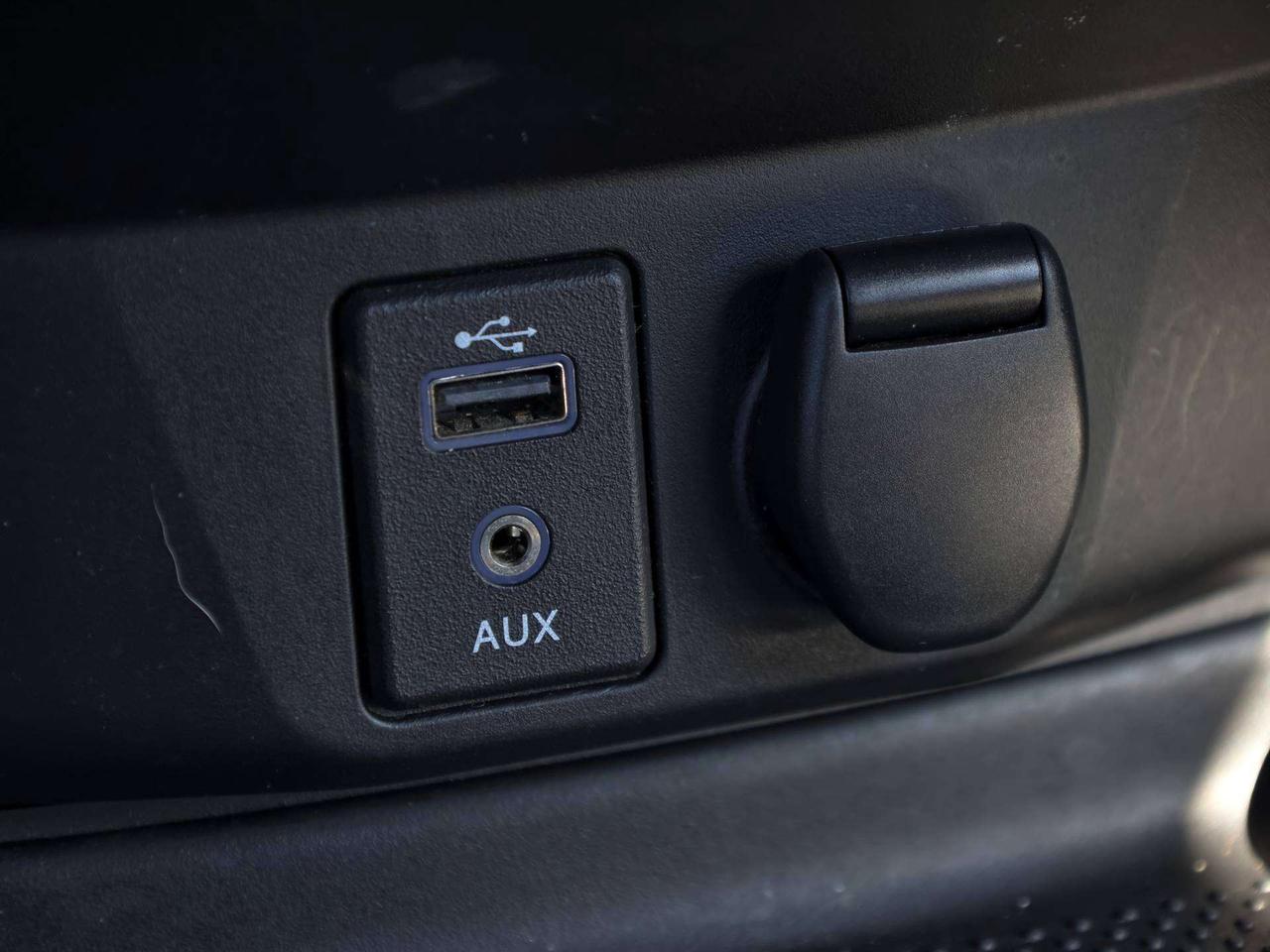 2017 Nissan Rogue SV   Heated Seat   Power Seat   Backup Cam Photo