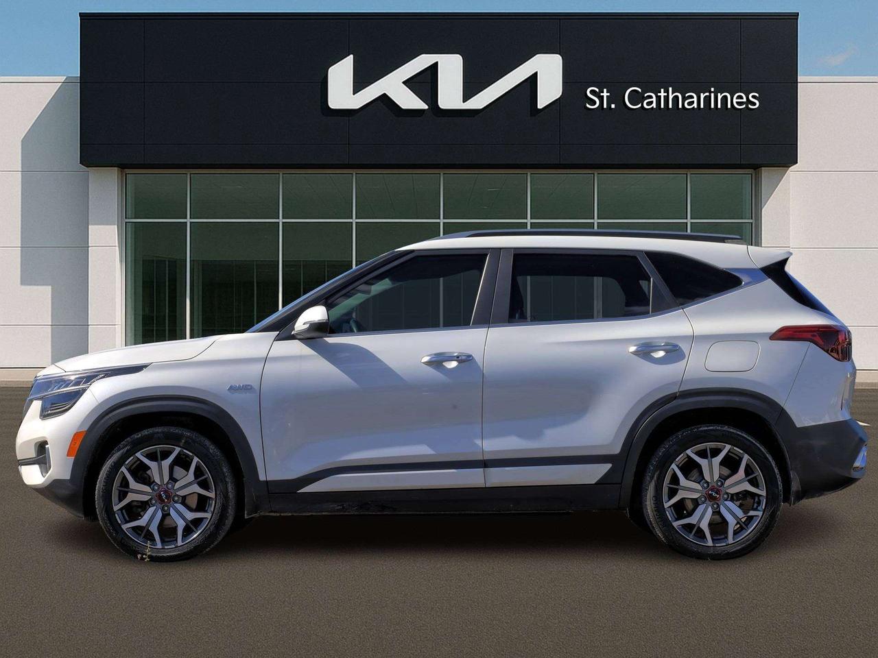 2023 Kia Seltos SX AWD   HUD   Premium Sound   Rain Sensing Wiper Photo