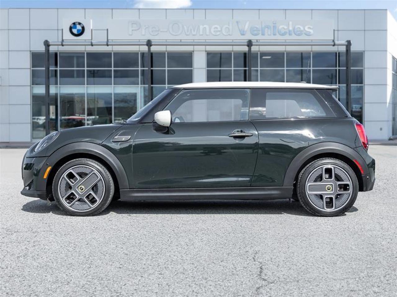 2024 MINI SE 3 Door Cooper Front-Wheel Drive Hatchback Photo