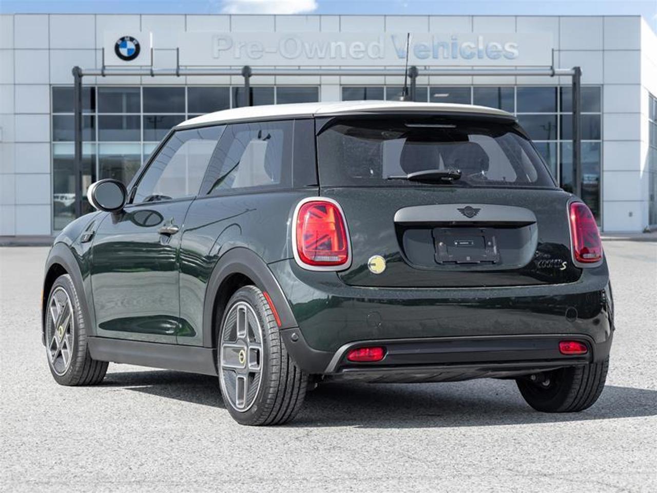 2024 MINI SE 3 Door Cooper Front-Wheel Drive Hatchback Photo