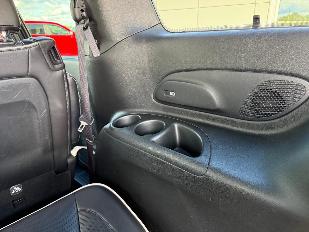 2025 Chrysler Pacifica Limited Front-Wheel Drive Passenger Van Photo