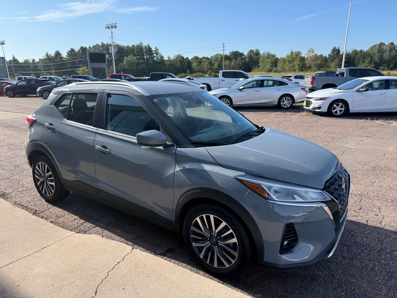 2025 Nissan Kicks Play SV 4dr Front-Wheel Drive Photo