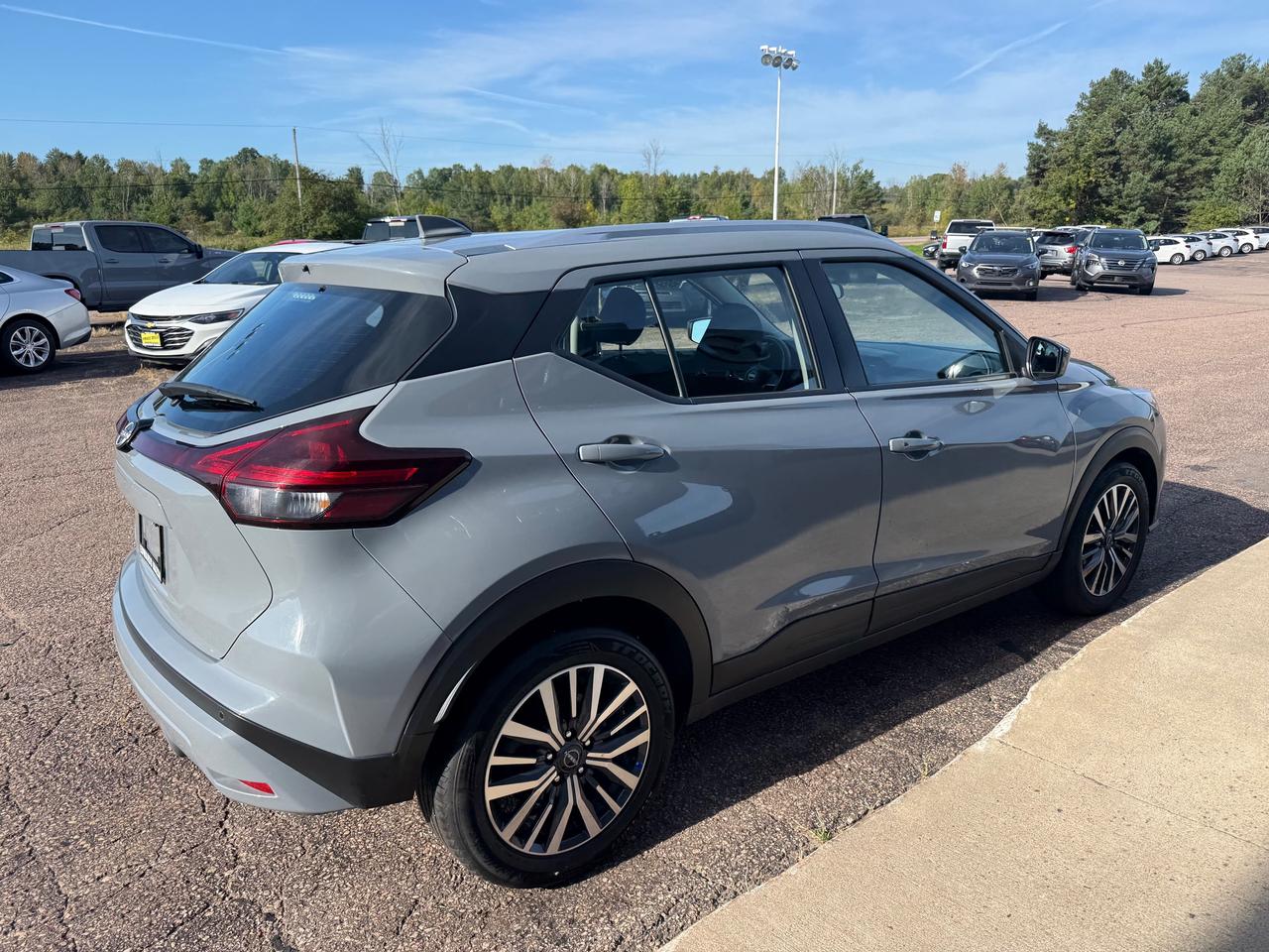 2025 Nissan Kicks Play SV 4dr Front-Wheel Drive Photo