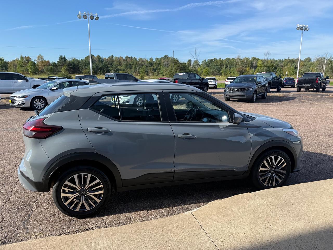 2025 Nissan Kicks Play SV 4dr Front-Wheel Drive Photo