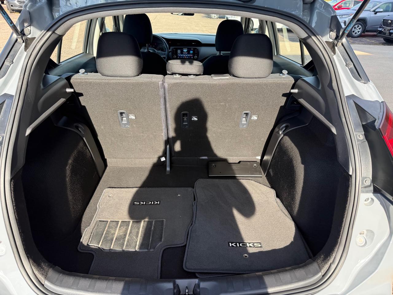 2025 Nissan Kicks Play SV 4dr Front-Wheel Drive Photo