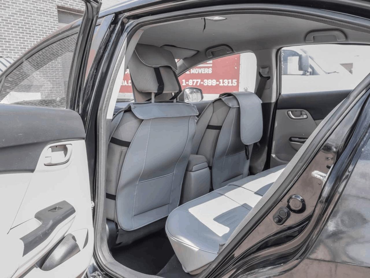 2013 Honda Civic 4dr Man LX Photo