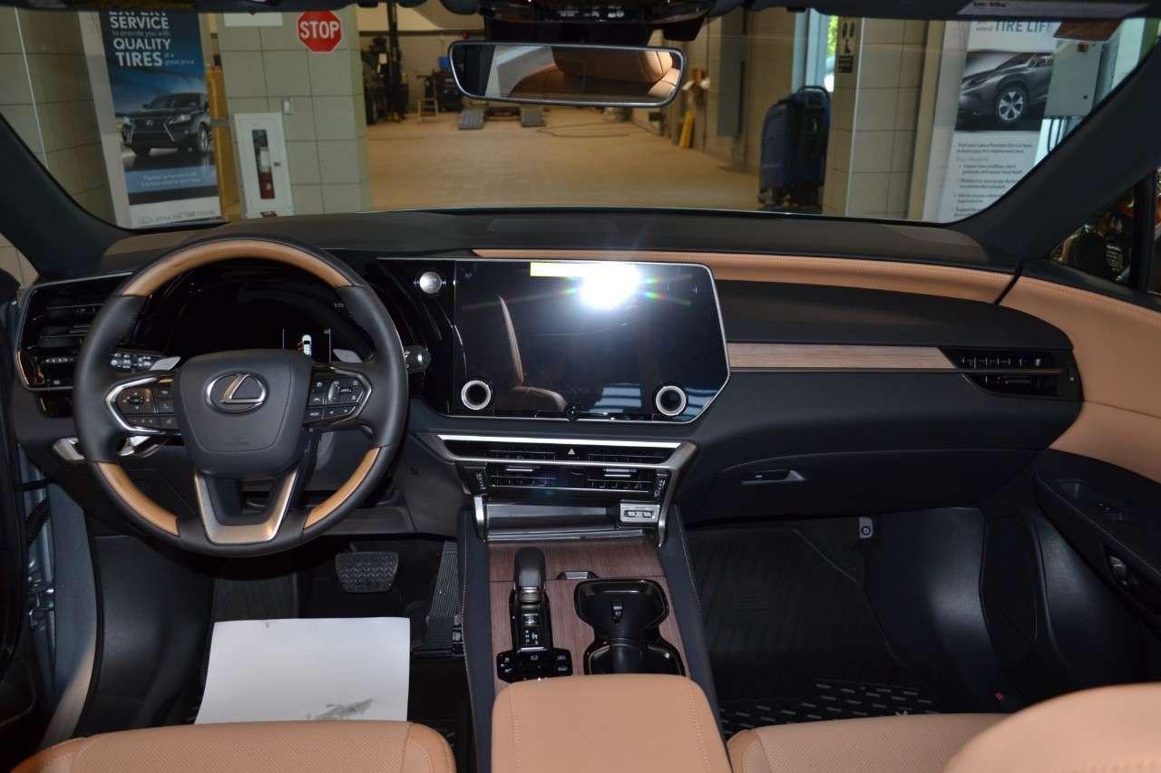 2026 Lexus RX 450h Ultra Premium Photo