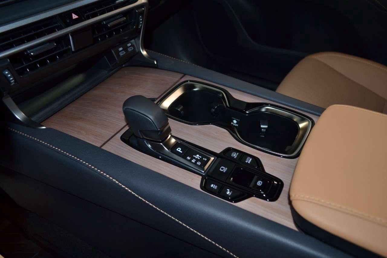 2026 Lexus RX 450h Ultra Premium Photo