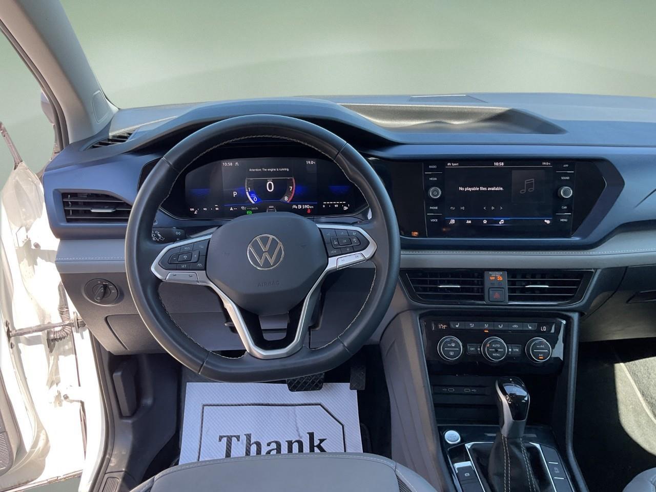 2024 Volkswagen Taos Comfortline 4dr All-Wheel Drive 4MOTION Photo