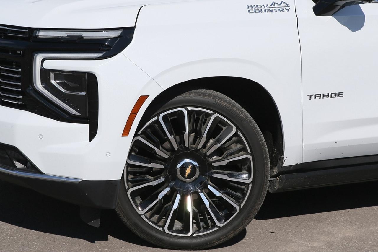 2026 Chevrolet Tahoe HIGH COUNTRY 420 HP 6.2L V8   HIGH COUNTRY DELUXE PACKAGE   MAGNETIC RIDE CONTROL   BOSE? PREMIUM AUDIO   ULTIMATE FAMILY Photo
