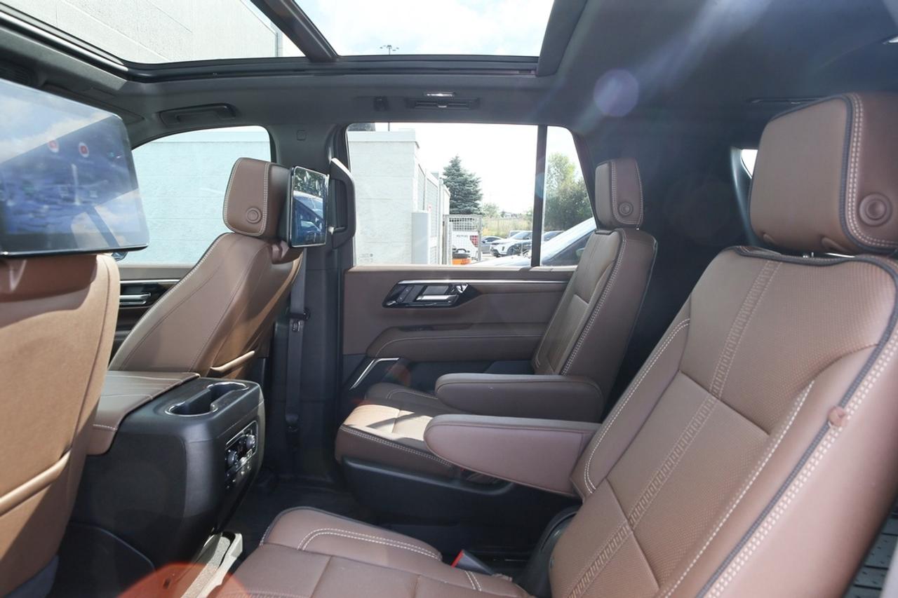 2026 Chevrolet Tahoe HIGH COUNTRY 420 HP 6.2L V8   HIGH COUNTRY DELUXE PACKAGE   MAGNETIC RIDE CONTROL   BOSE? PREMIUM AUDIO   ULTIMATE FAMILY Photo
