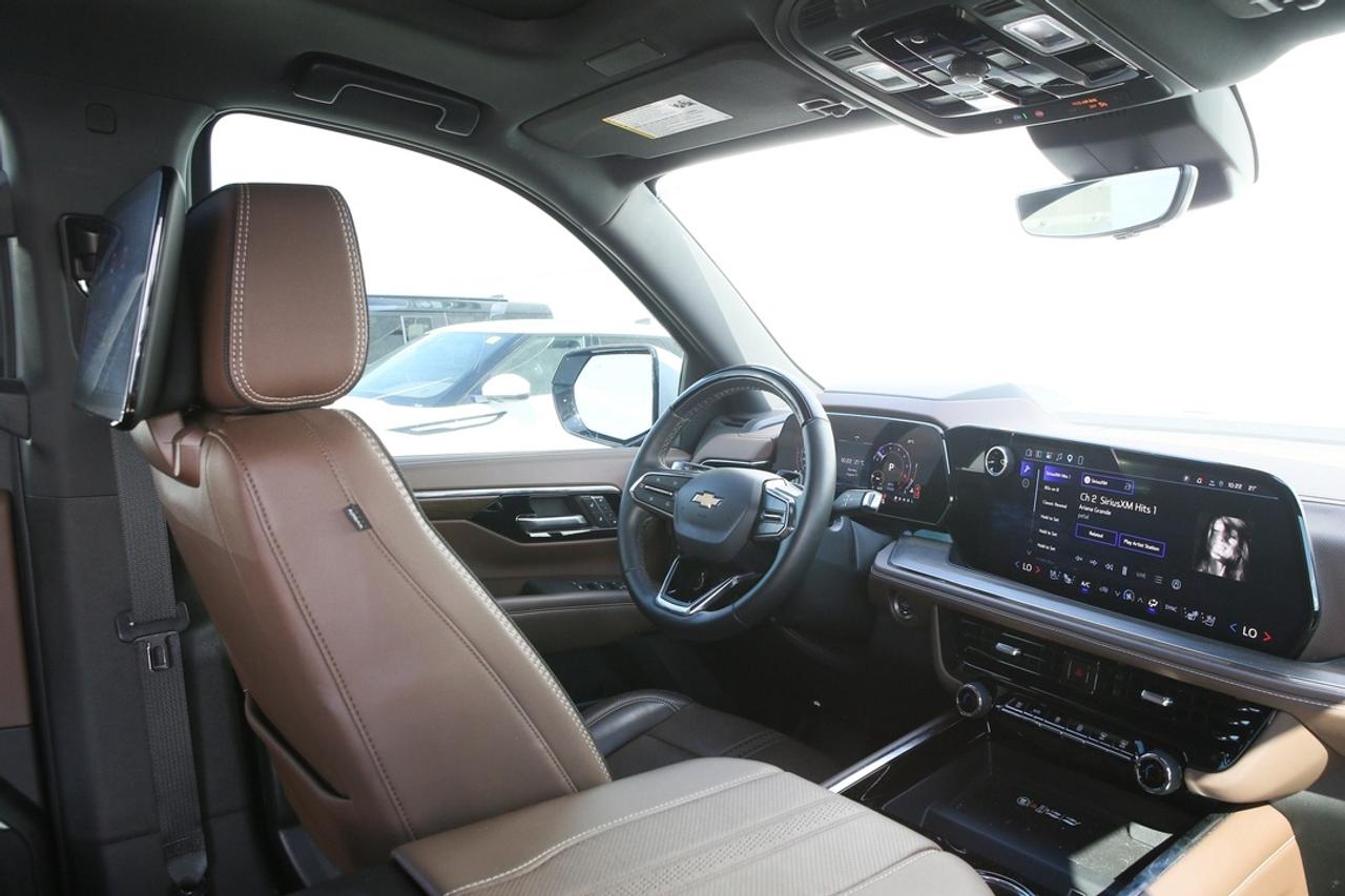 2026 Chevrolet Tahoe HIGH COUNTRY 420 HP 6.2L V8   HIGH COUNTRY DELUXE PACKAGE   MAGNETIC RIDE CONTROL   BOSE? PREMIUM AUDIO   ULTIMATE FAMILY Photo