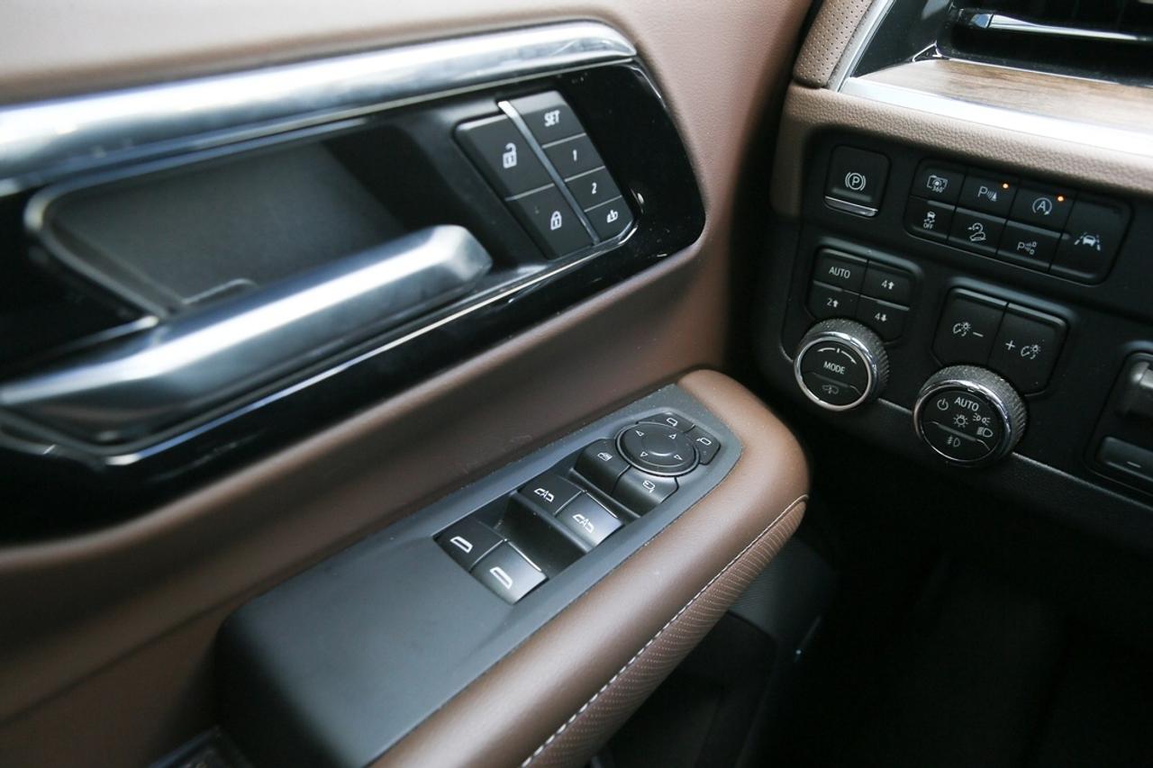 2026 Chevrolet Tahoe HIGH COUNTRY 420 HP 6.2L V8   HIGH COUNTRY DELUXE PACKAGE   MAGNETIC RIDE CONTROL   BOSE? PREMIUM AUDIO   ULTIMATE FAMILY Photo
