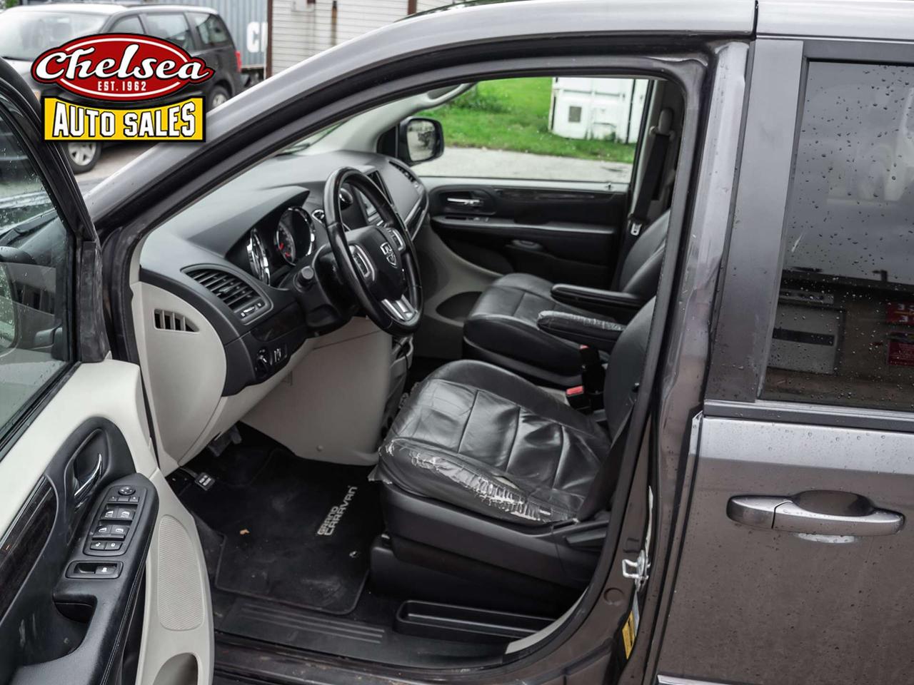 2016 Dodge Grand Caravan SE Photo