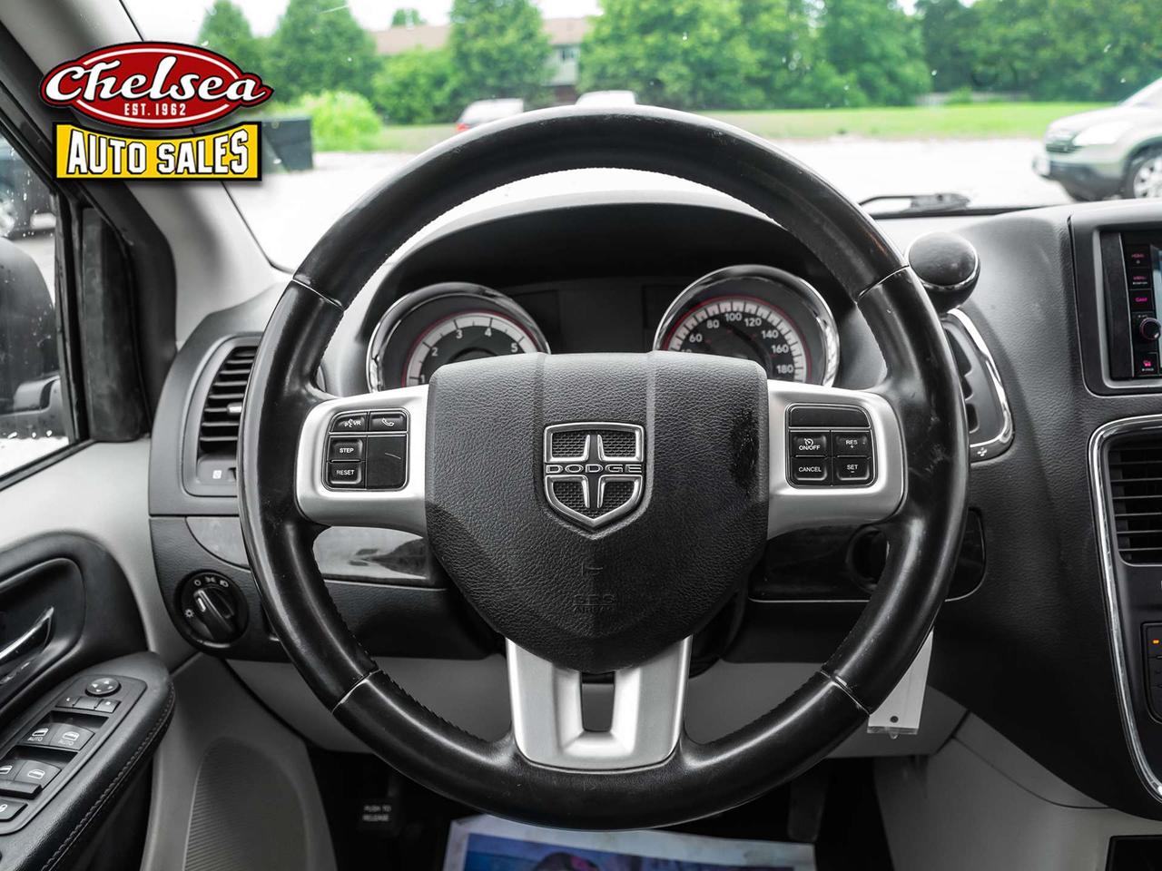 2016 Dodge Grand Caravan SE Photo