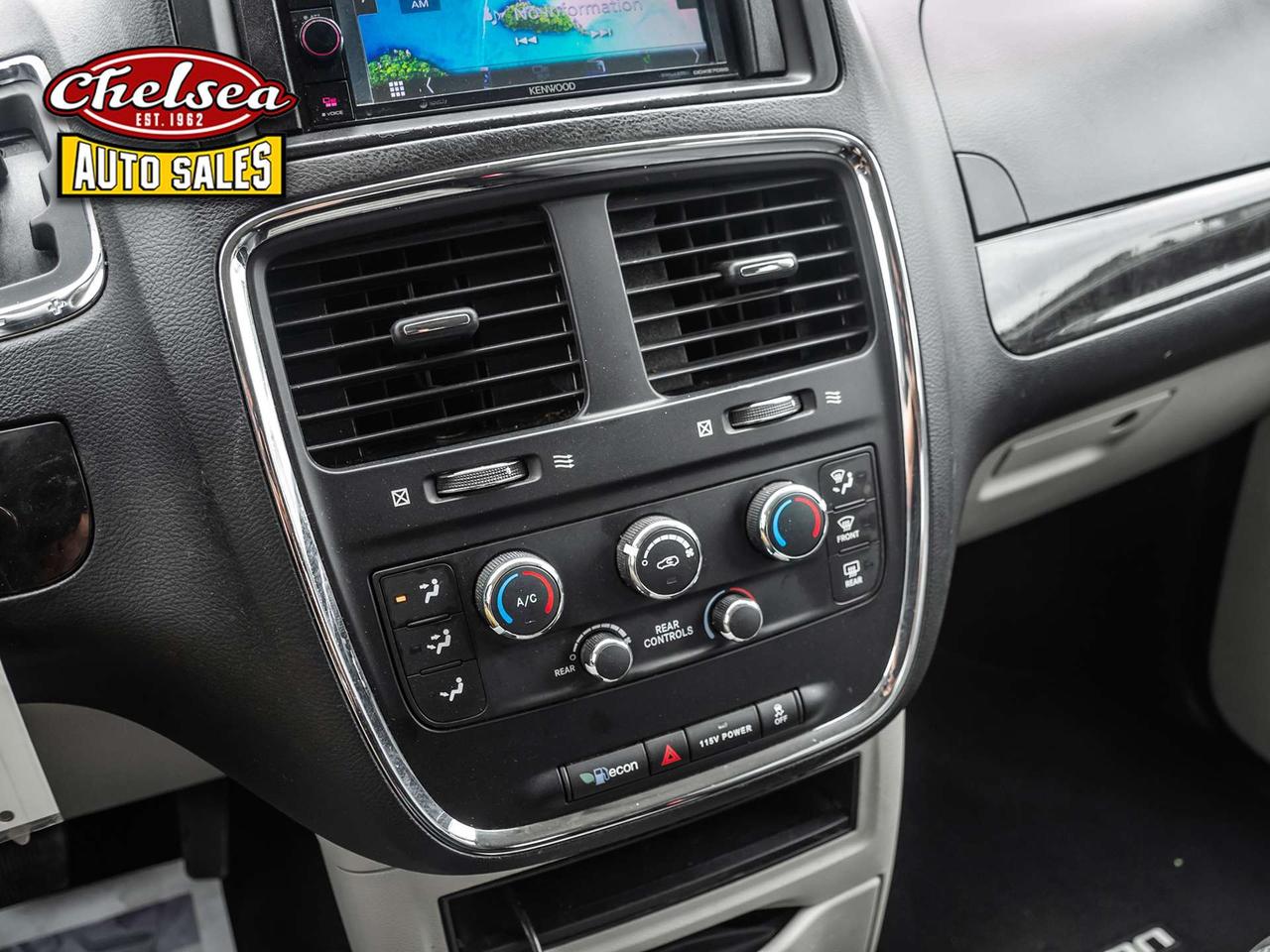 2016 Dodge Grand Caravan SE Photo