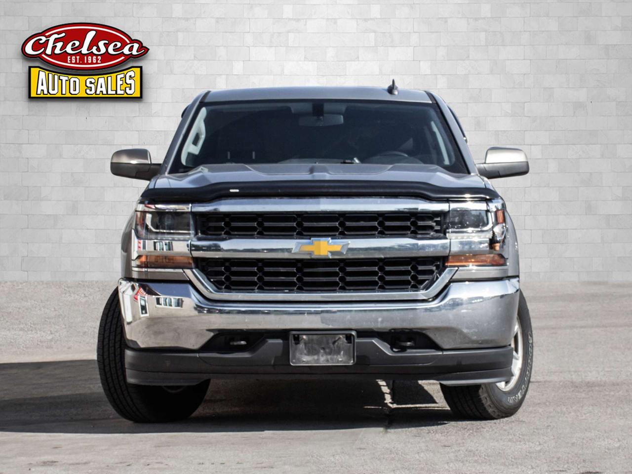 2017 Chevrolet Silverado 1500 LT Crew Cab 4WD Photo1