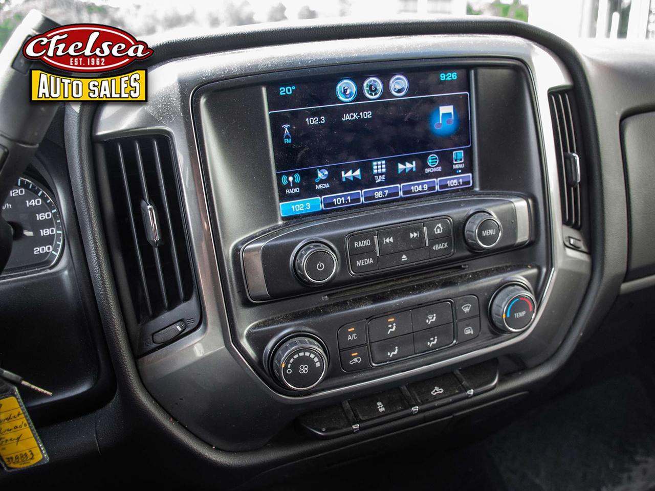 2017 Chevrolet Silverado 1500 LT Crew Cab 4WD Photo