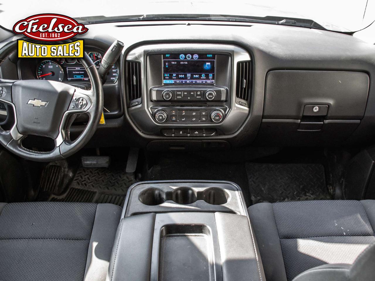 2017 Chevrolet Silverado 1500 LT Crew Cab 4WD Photo