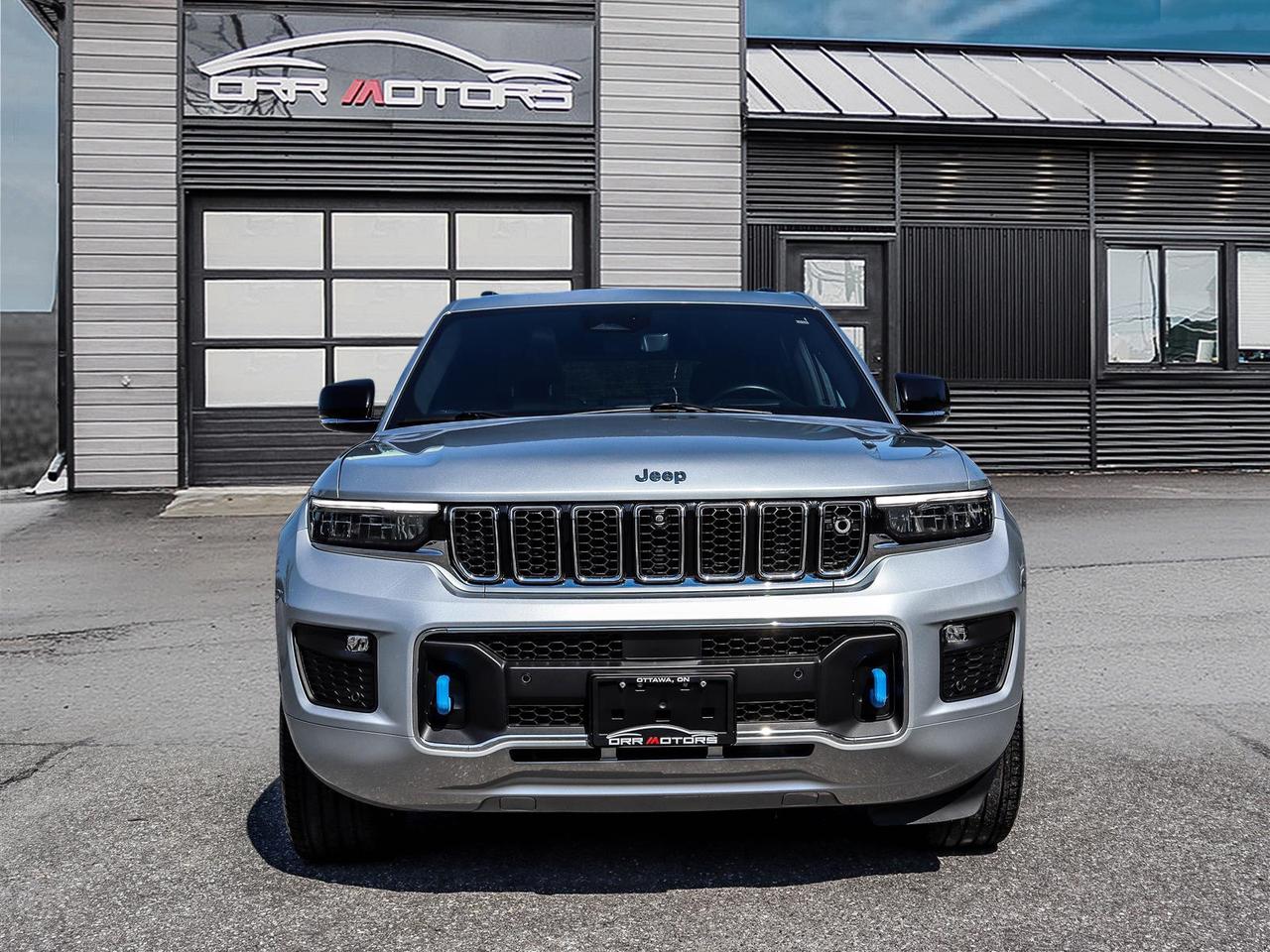 2023 Jeep Grand Cherokee 4xe Overland Photo5