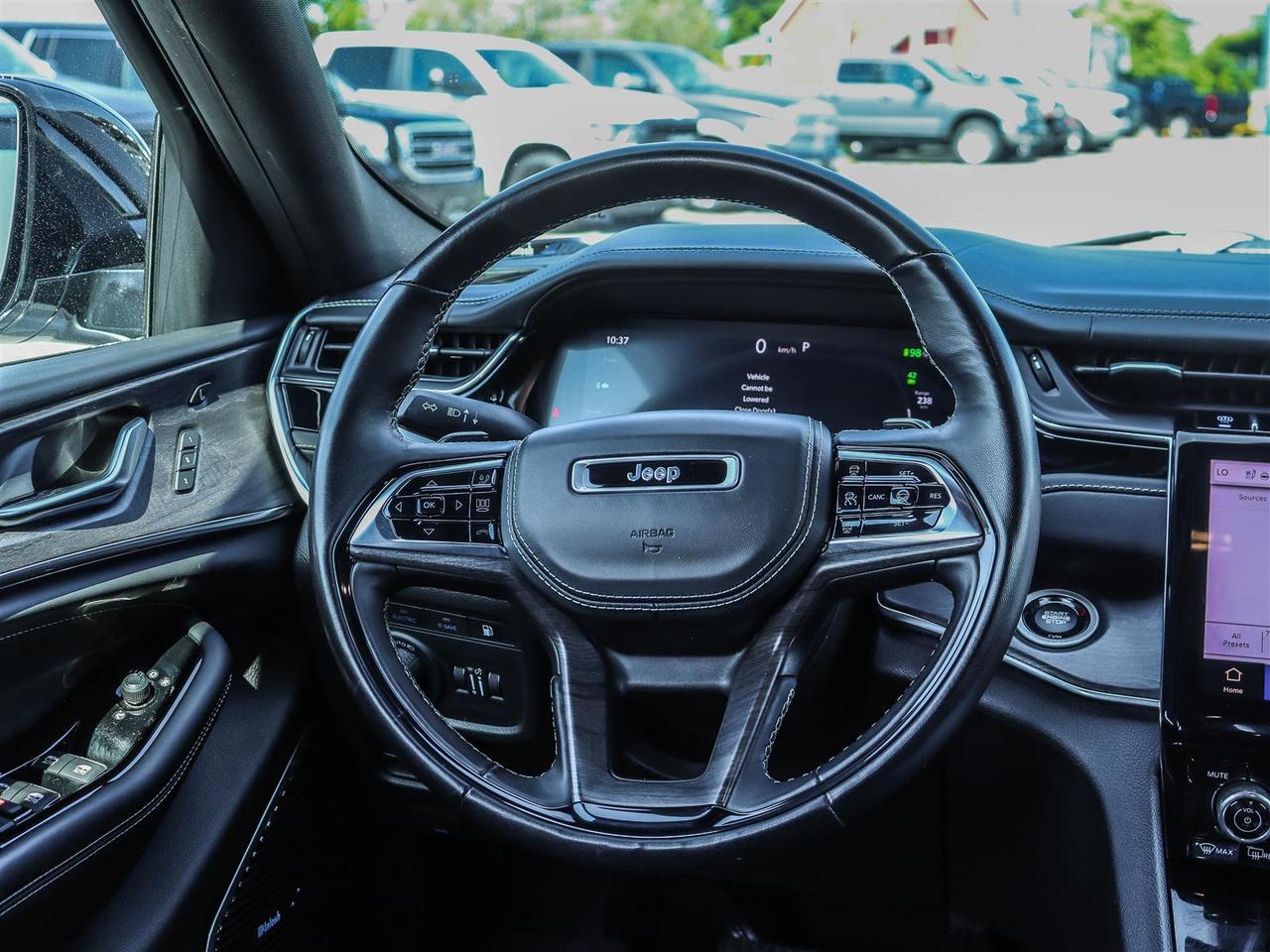 2023 Jeep Grand Cherokee 4xe Overland Photo