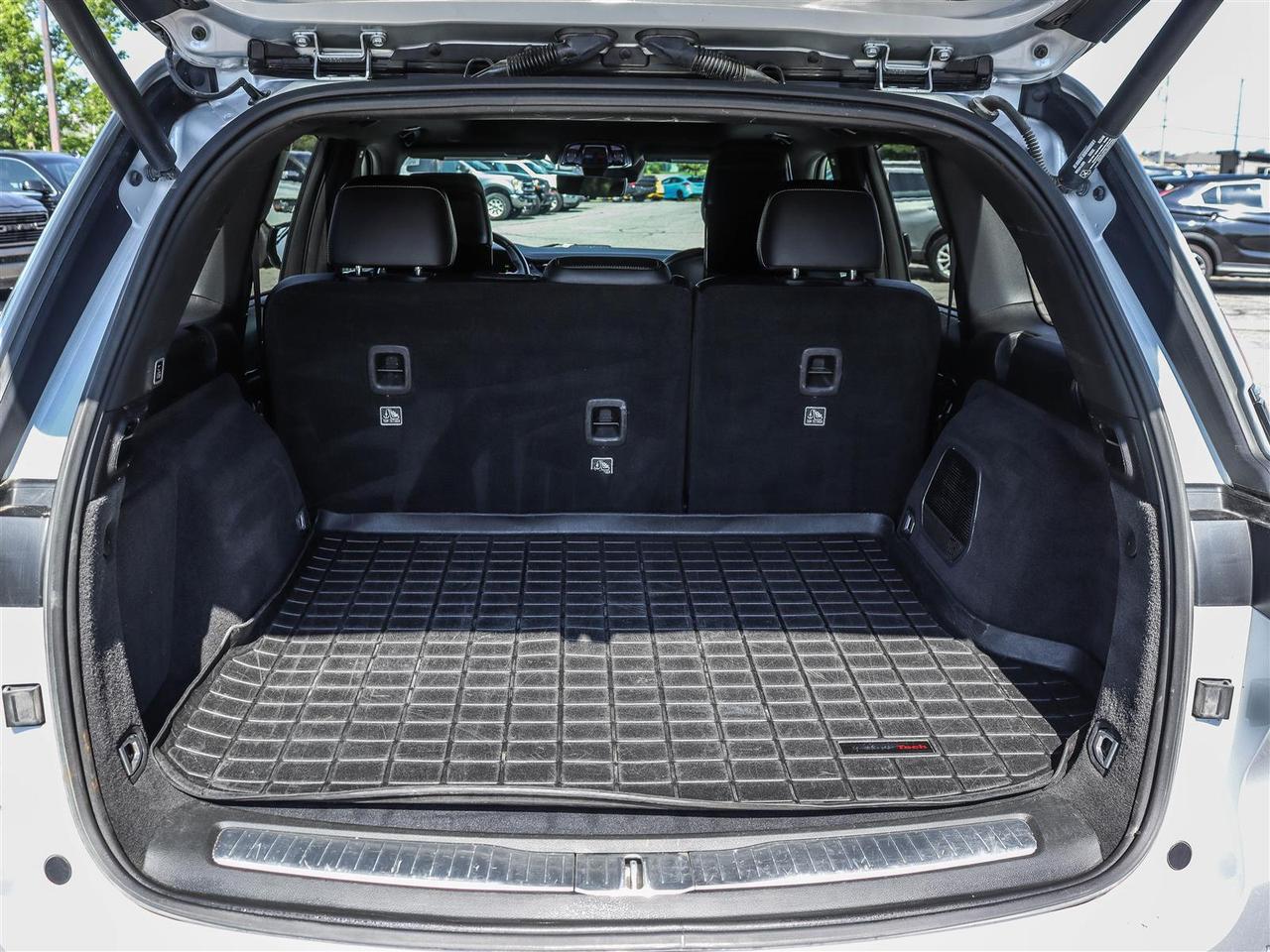 2023 Jeep Grand Cherokee 4xe Overland Photo
