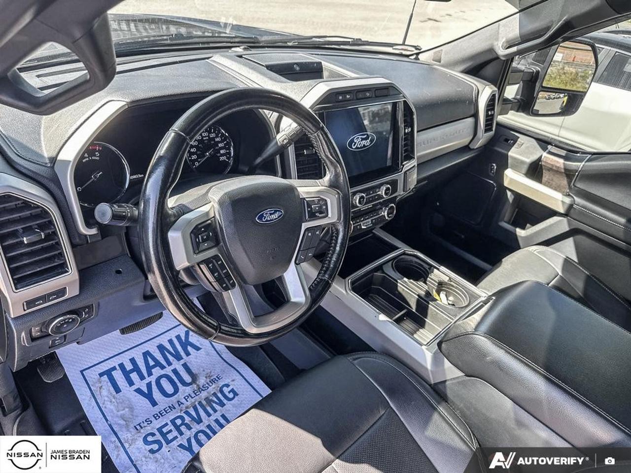 2022 Ford SUPER DUTY F-250 SRW LARIAT 4WD Crew Cab 8' Box Photo