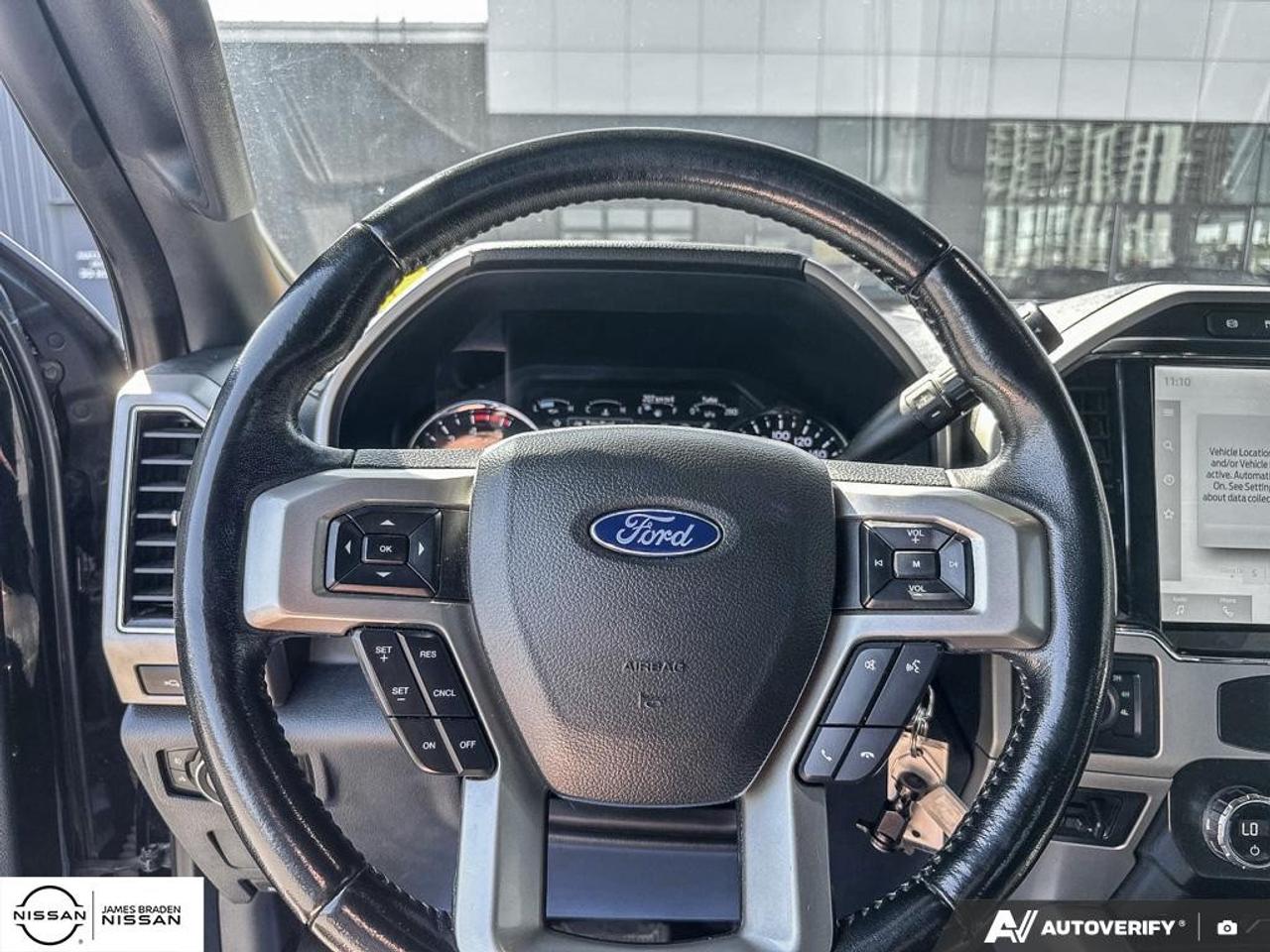 2022 Ford SUPER DUTY F-250 SRW LARIAT 4WD Crew Cab 8' Box Photo