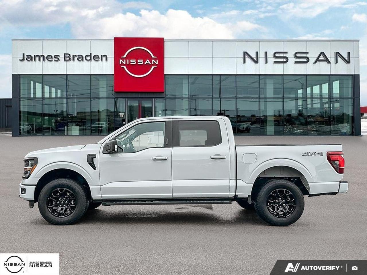 2024 Ford F-150 XLT 4WD SuperCrew 5.5' Box Photo2