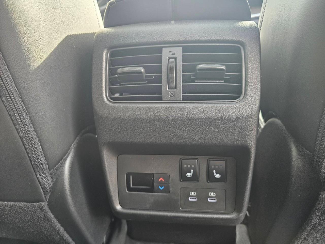 2025 Nissan Rogue Platinum 4dr All-Wheel Drive Sport Utility Photo