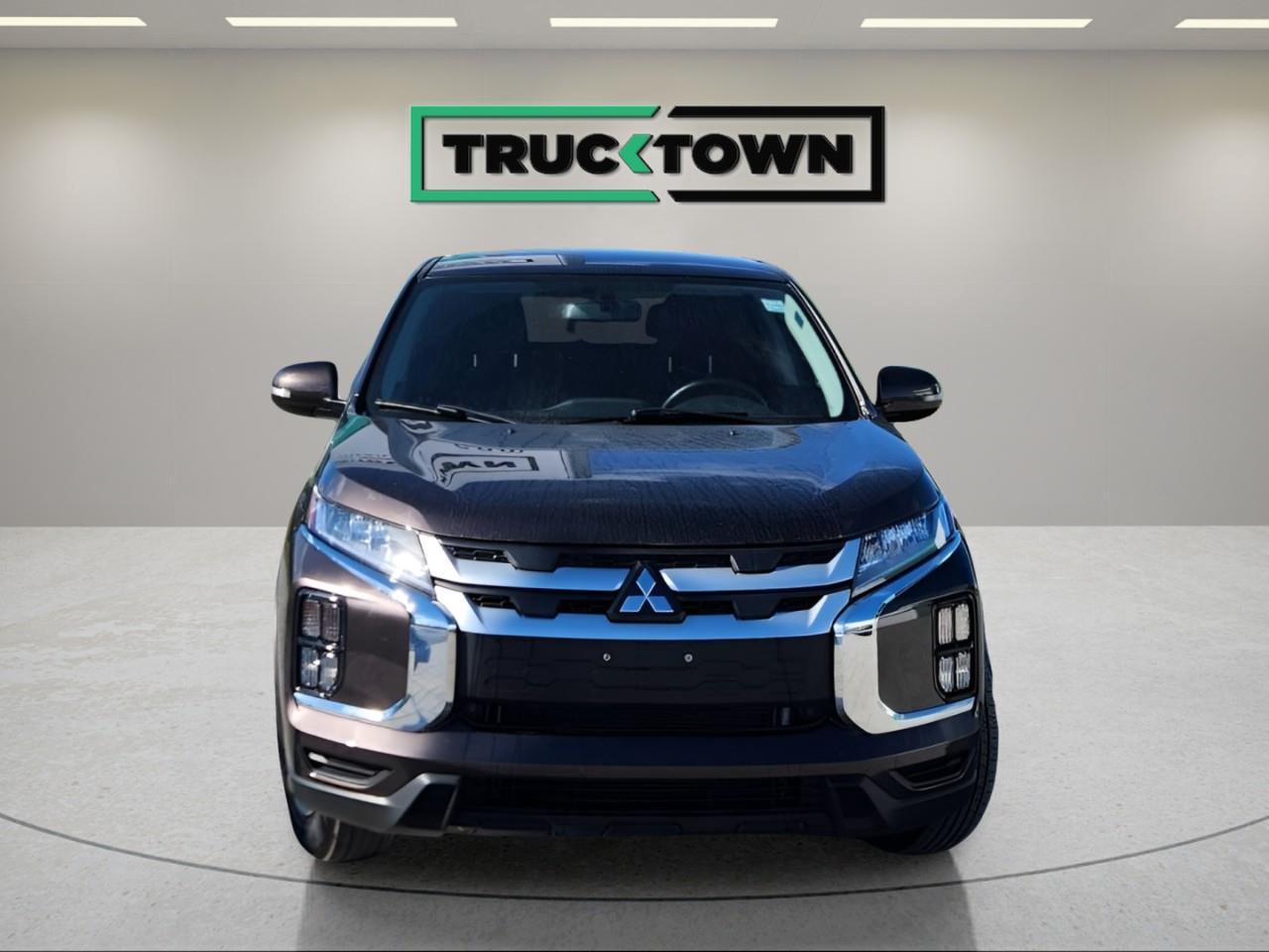 2023 Mitsubishi RVR SE 4dr AWC Photo