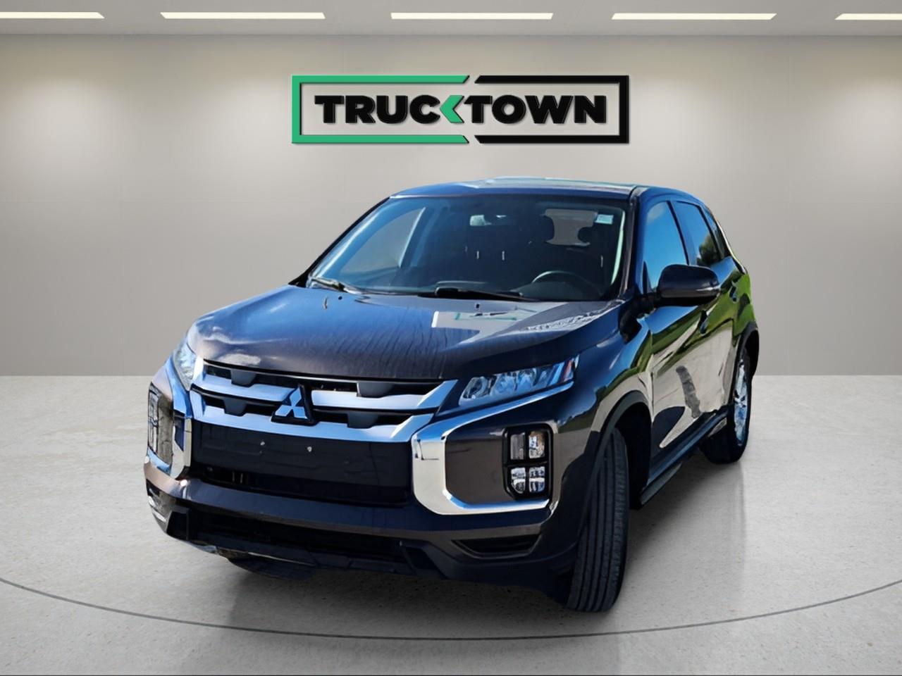 2023 Mitsubishi RVR SE 4dr AWC Photo