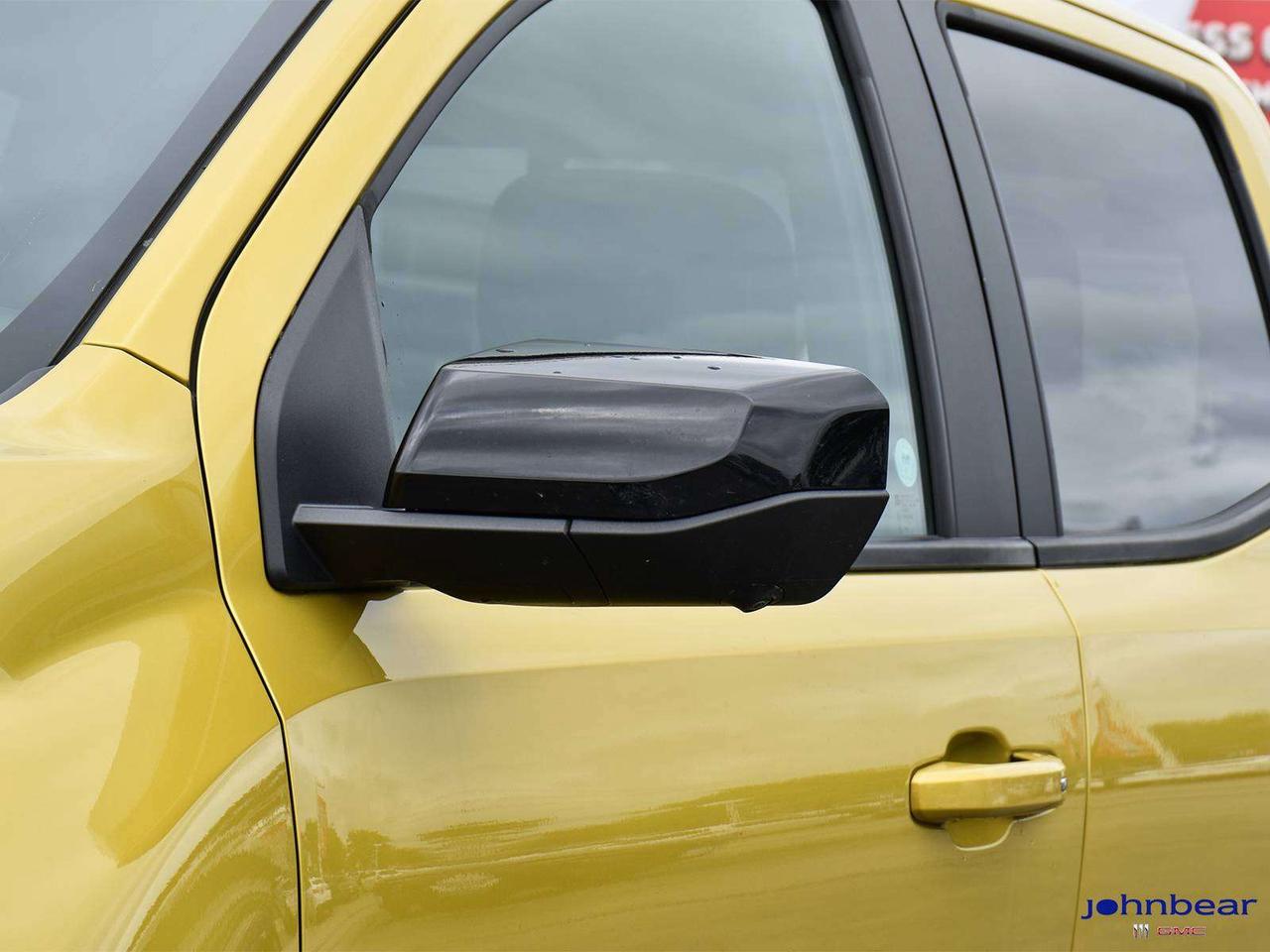 2023 GMC Canyon AT4 Photo