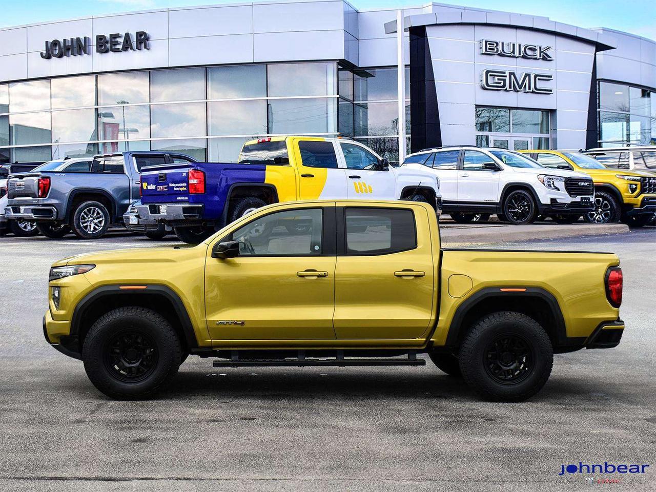 2023 GMC Canyon AT4 Photo