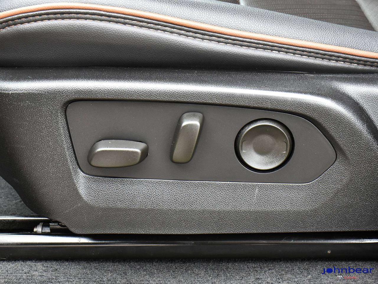 2023 GMC Canyon AT4 Photo