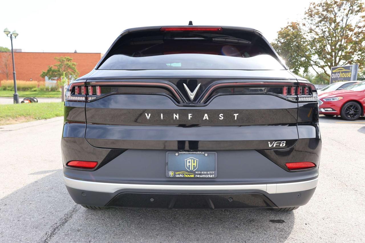 2025 VinFast VF 8 PLUS-AWD/360CAM/NAV/ADAPT CRUISE/HUD/BLIS/LKA/FCW/LEATHER/H&C SEATS/KEYLESS/CARPLAY/PANO ROOF Photo4