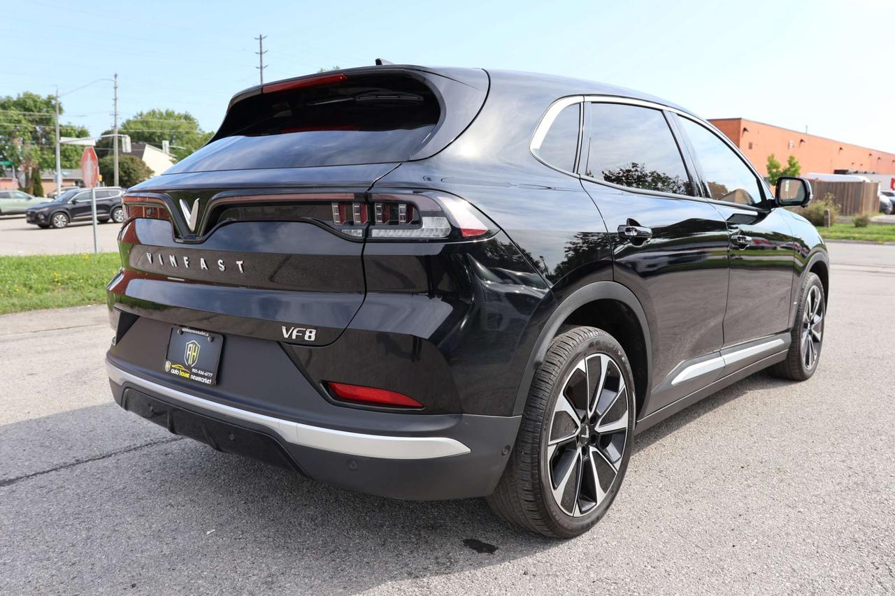 2025 VinFast VF 8 PLUS-AWD/360CAM/NAV/ADAPT CRUISE/HUD/BLIS/LKA/FCW/LEATHER/H&C SEATS/KEYLESS/CARPLAY/PANO ROOF Photo